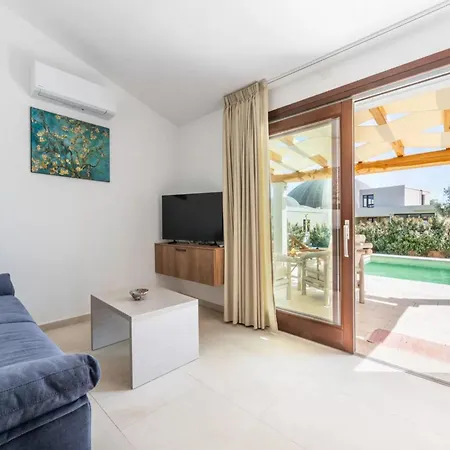 Elegant With Private Pool In San Teodoro (Sardinia)